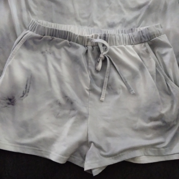 Tye dye outfit - Picture 2 of 5